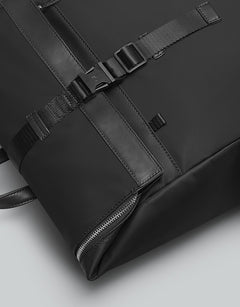 Resenär Backpack Black