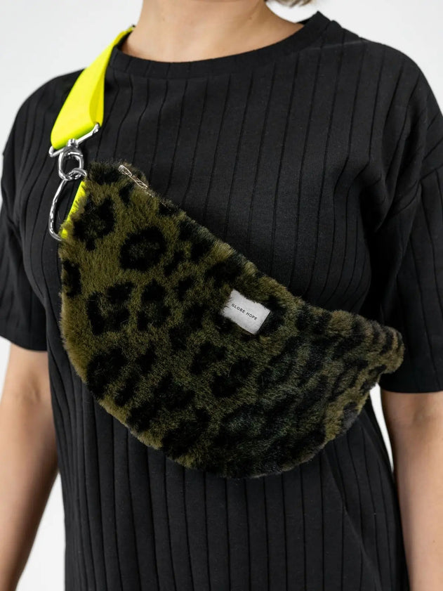 Suopursu Waist Bag Faux Fur Leopard