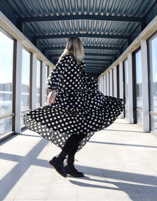 Flowy polka dot dress shop