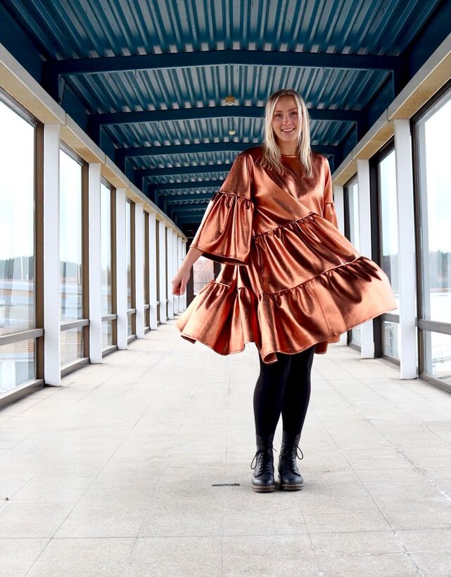 Miia Halmesmaa - Lush Dress Glitter Copper