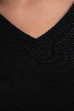 Nagano MMJ V-Neck Sweater Licorice