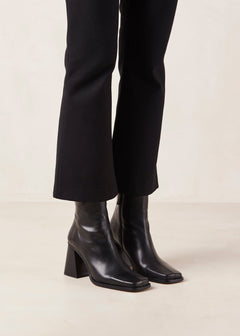 South Leather Ankle Boots Black