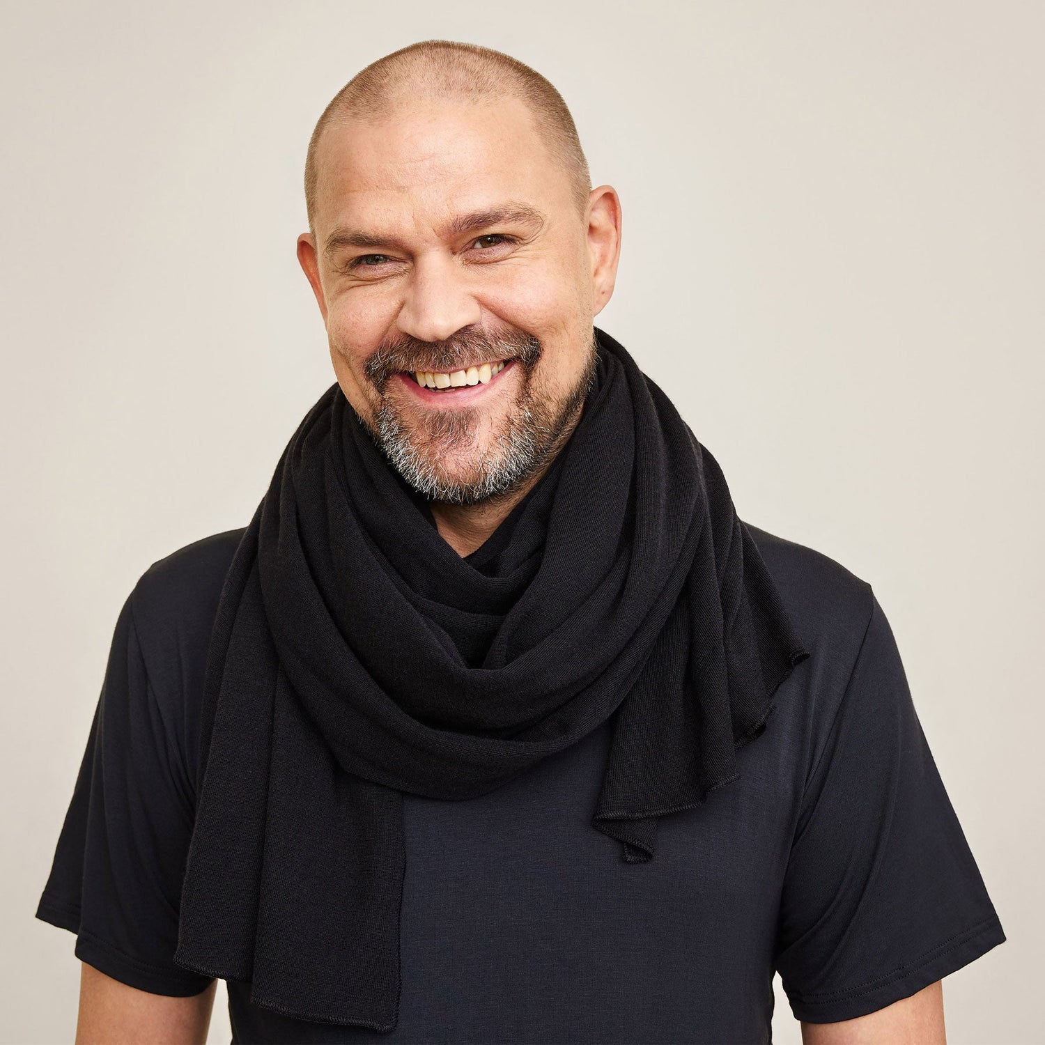 Kati Merino Silk Scarf Black