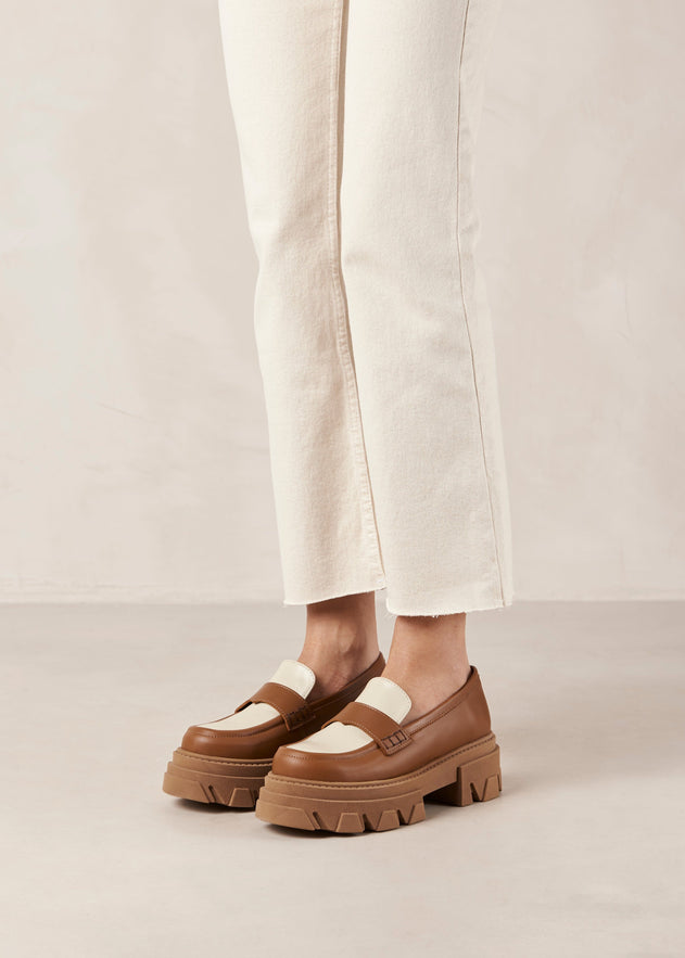Trailblazer Chunky Leather Loafers White & Brown