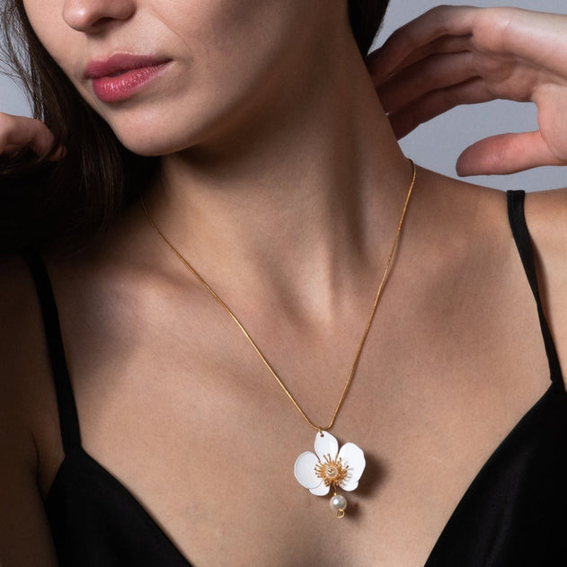 Butterfly Orchid Pearl Necklace White